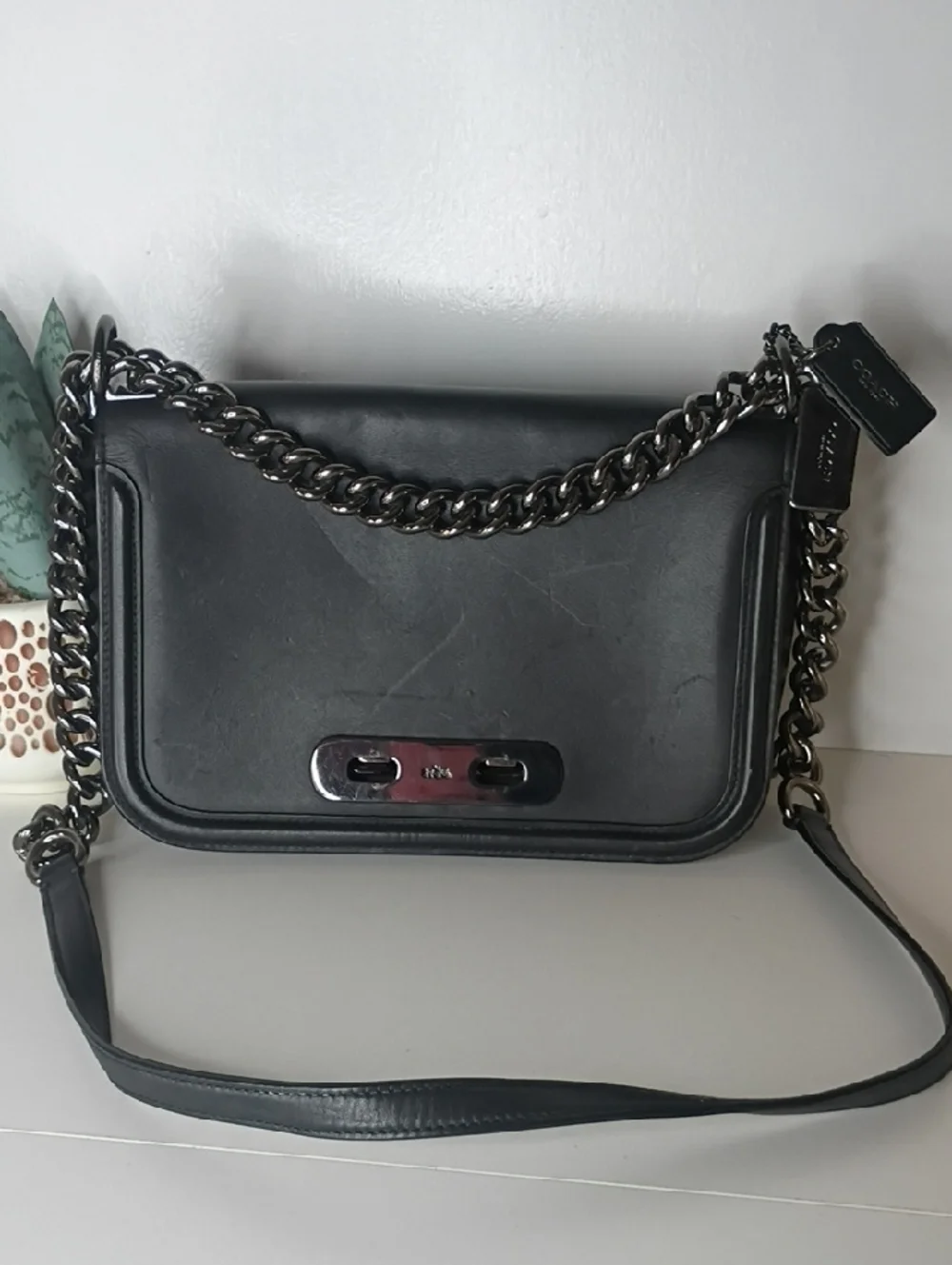 Coach Swagger Black Glovetanned Leather Chain Shoulder Bag 54640